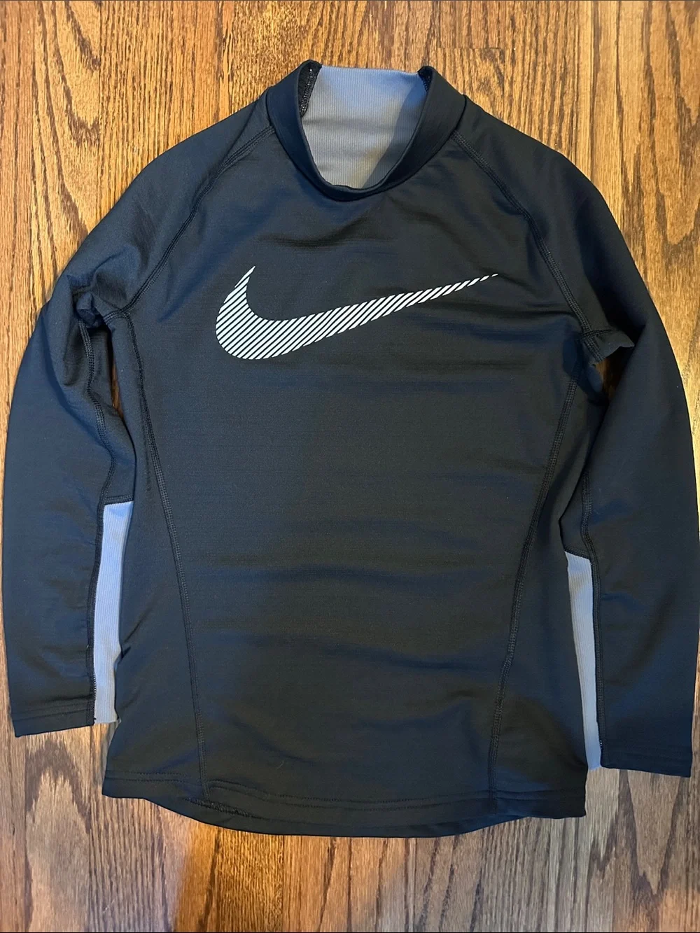 Nike Black Long-Sleeve Training Top with Light Gray Accents